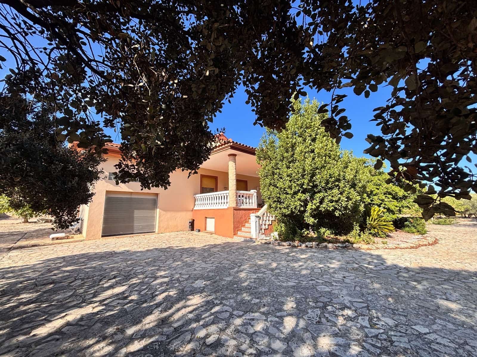 6 bedroom Villa for sale in Ontinyent with pool garage - € 820,000 (Ref: 9421899)
