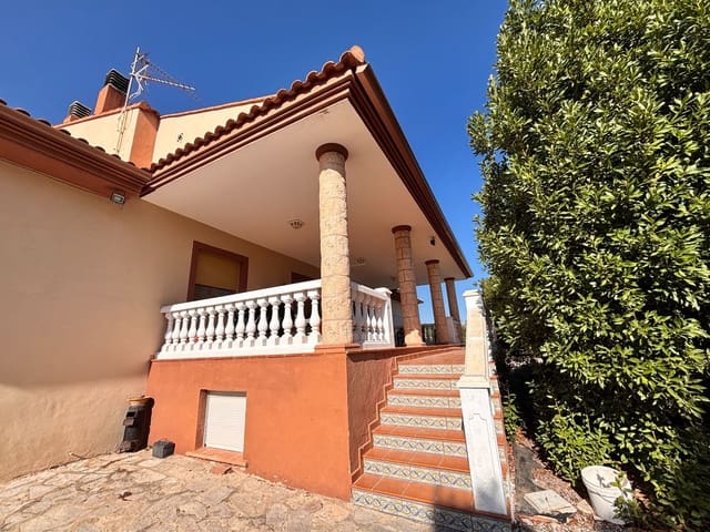 6 bedroom Villa for sale in Ontinyent with pool garage - € 820,000 (Ref: 9421899)