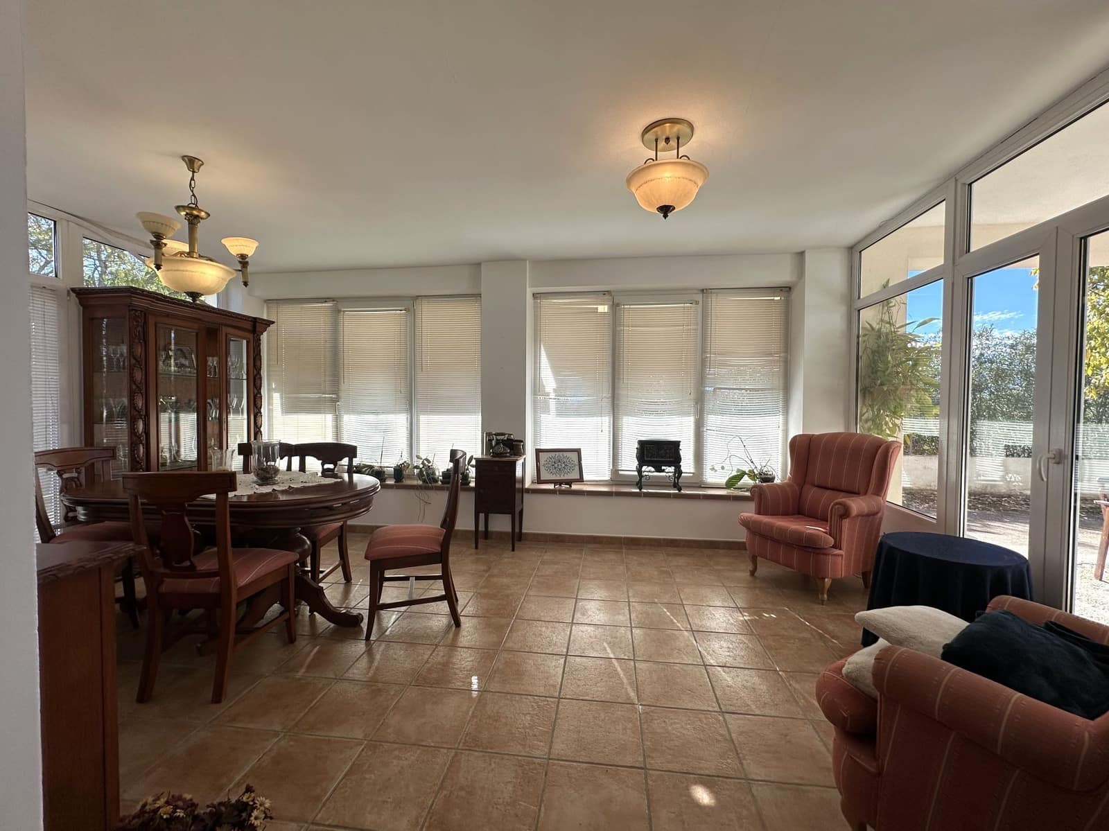 4 slaapkamer Villa te koop in Ontinyent met zwembad garage - € 340.000 (Ref: 9451652)