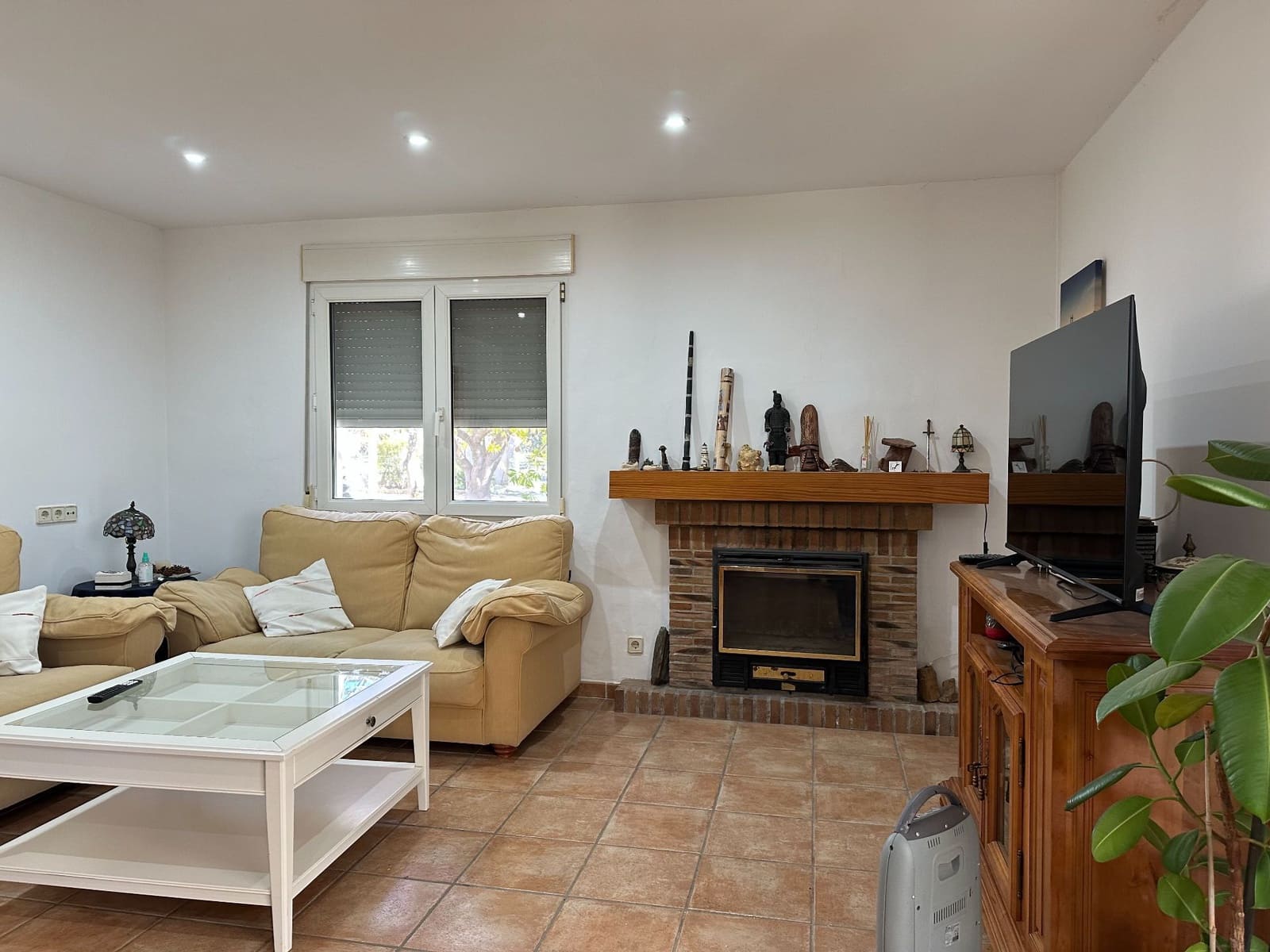 4 slaapkamer Villa te koop in Ontinyent met zwembad garage - € 340.000 (Ref: 9451652)