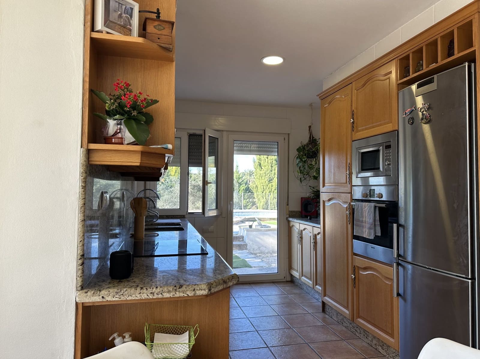 4 slaapkamer Villa te koop in Ontinyent met zwembad garage - € 340.000 (Ref: 9451652)