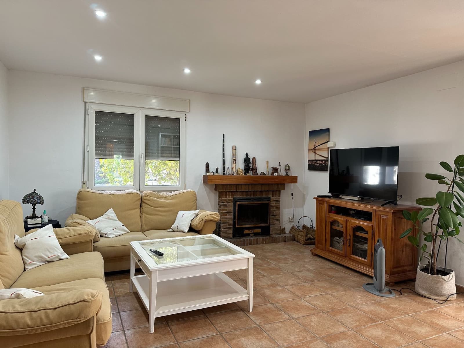 4 slaapkamer Villa te koop in Ontinyent met zwembad garage - € 340.000 (Ref: 9451652)