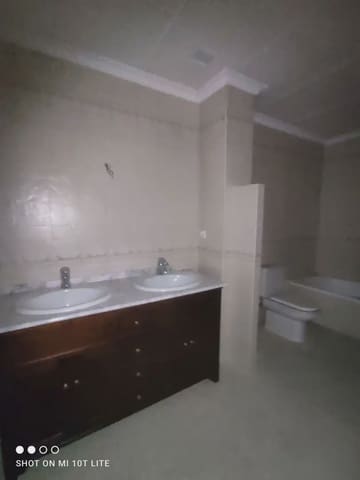 4 bedroom Flat for sale in Centro, Elche / Elx with garage - € 456,000 (Ref: 10130313)