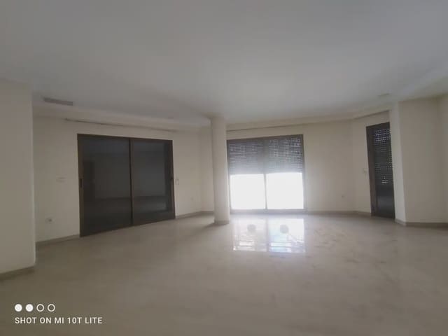 4 bedroom Flat for sale in Centro, Elche / Elx with garage - € 456,000 (Ref: 10130313)
