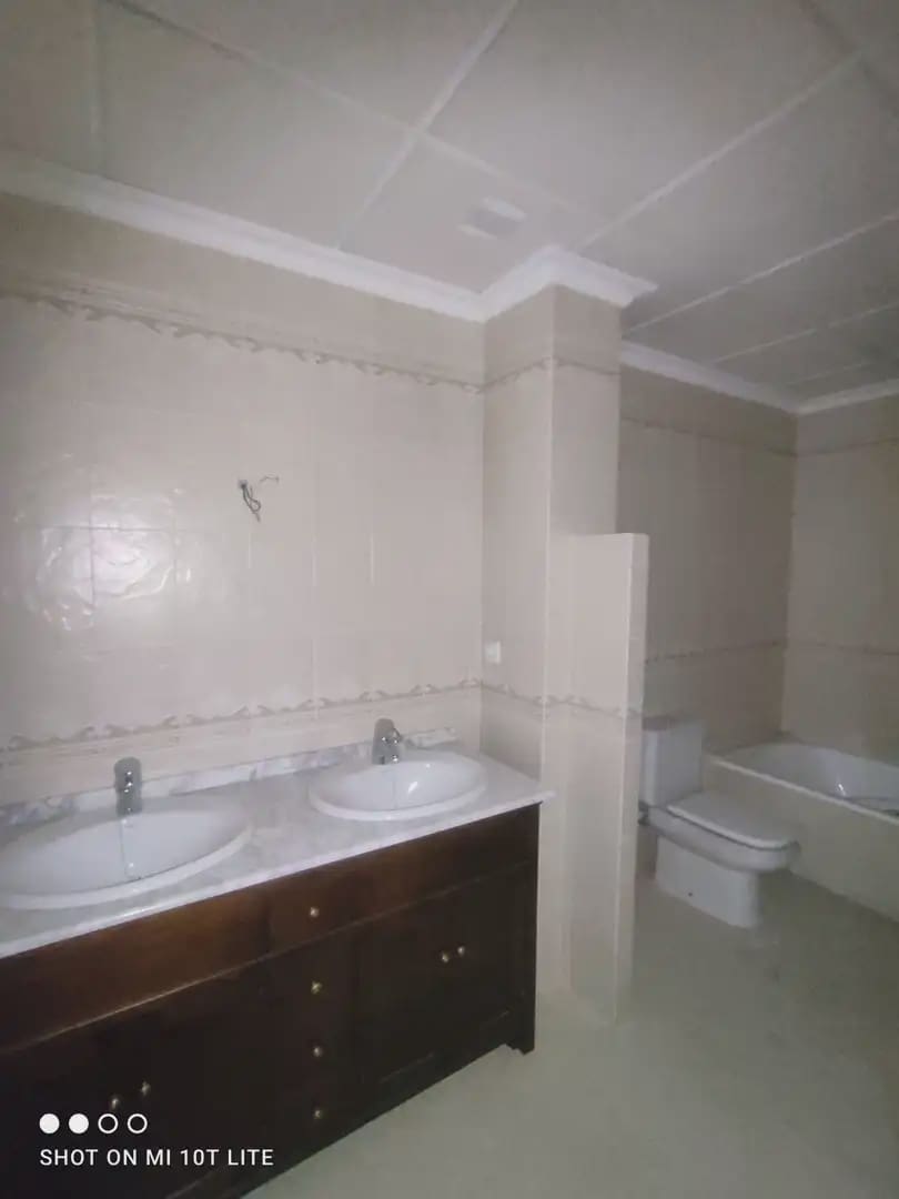 4 bedroom Flat for sale in Elche / Elx with garage - € 456,000 (Ref: 10130313)