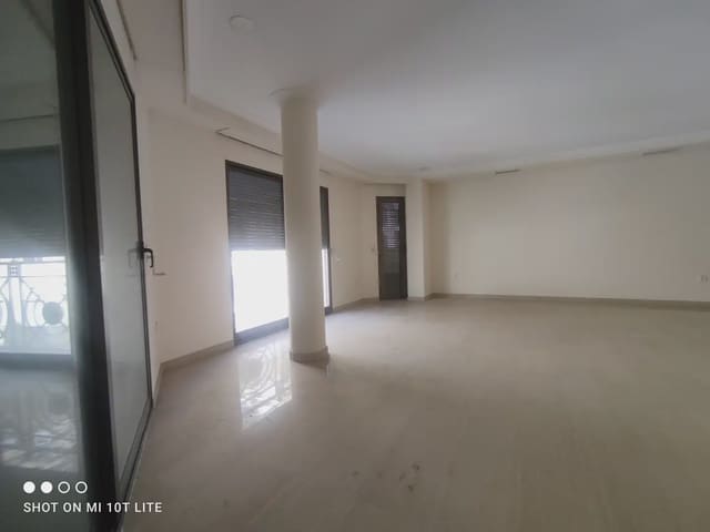 4 bedroom Flat for sale in Centro, Elche / Elx with garage - € 456,000 (Ref: 10130313)