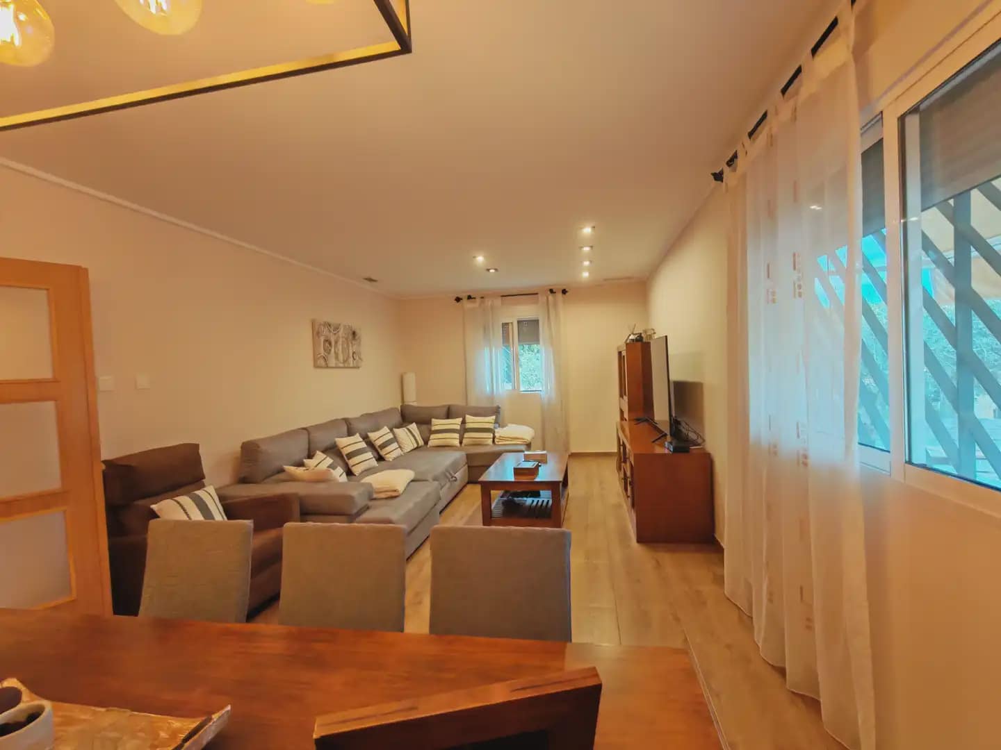 7 bedroom Semi-detached Villa for sale in Elche / Elx with garage - € 800,000 (Ref: 10130314)