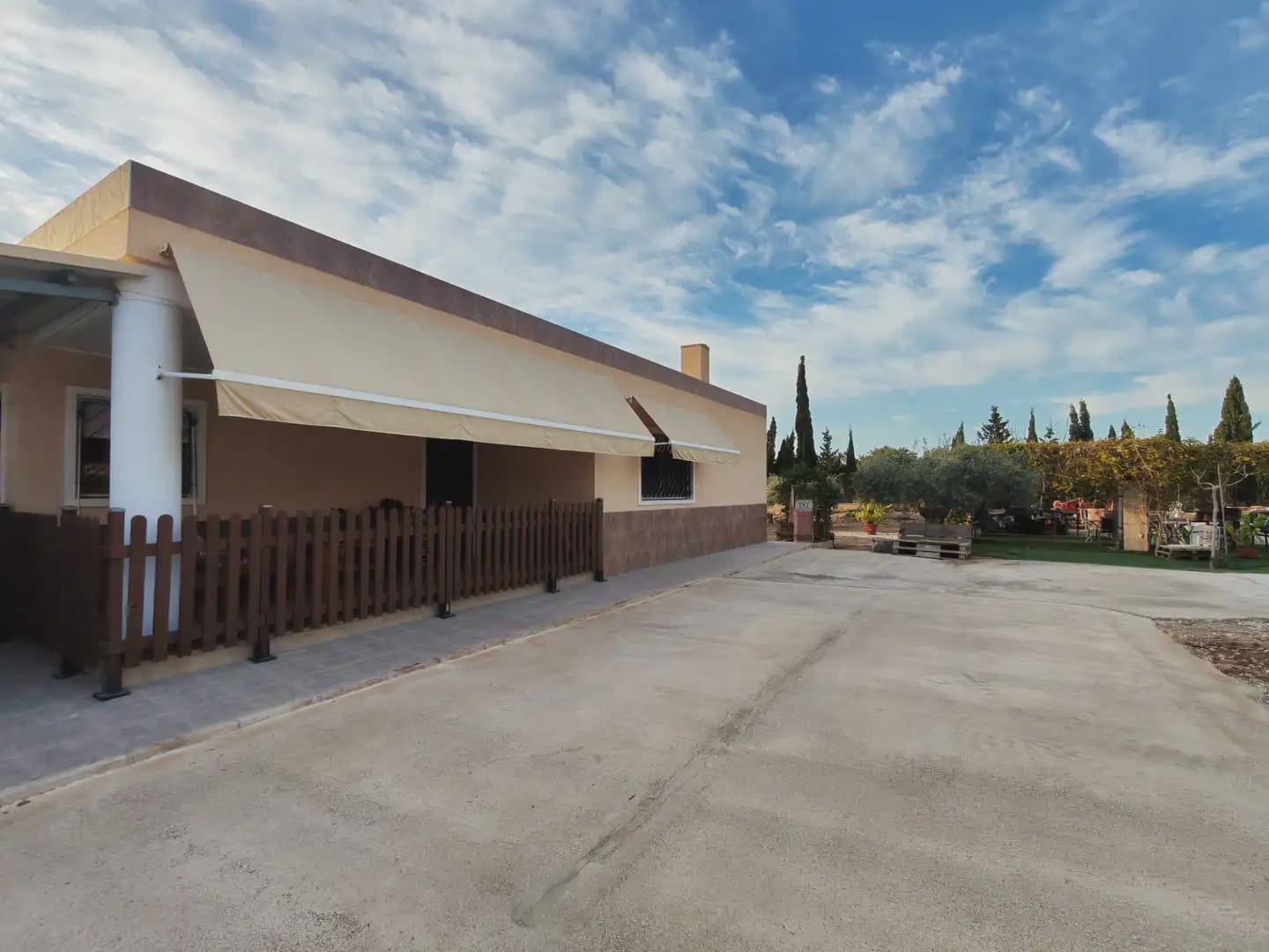 7 bedroom Semi-detached Villa for sale in Elche / Elx with garage - € 800,000 (Ref: 10130314)