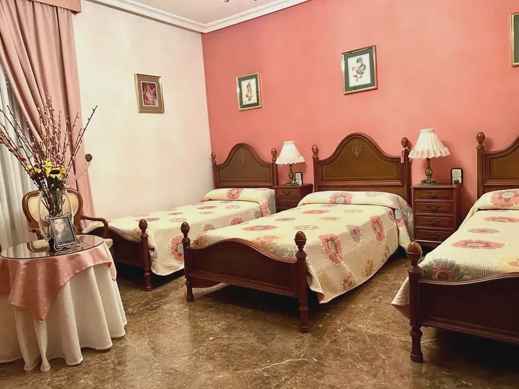 8 bedroom Flat for sale in Elche / Elx - € 799,000 (Ref: 10130315)