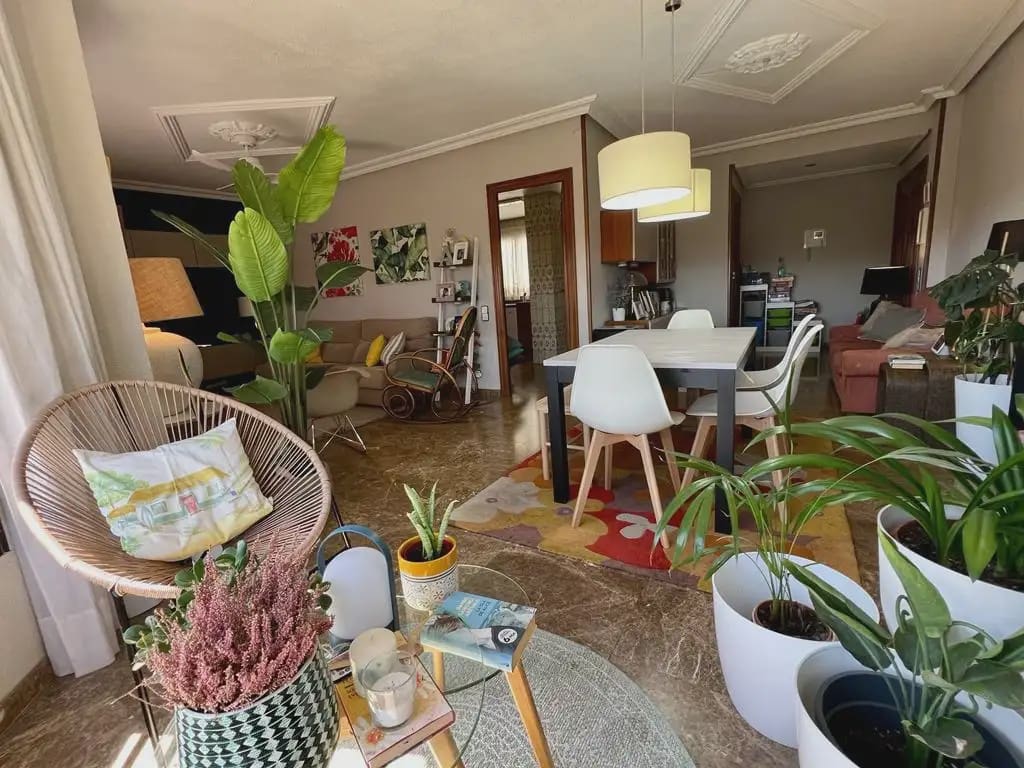 8 bedroom Flat for sale in Elche / Elx - € 799,000 (Ref: 10130315)