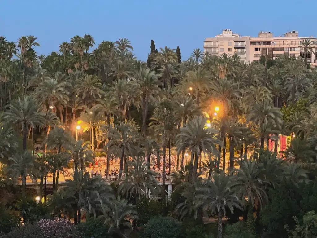 8 bedroom Flat for sale in Elche / Elx - € 799,000 (Ref: 10130315)