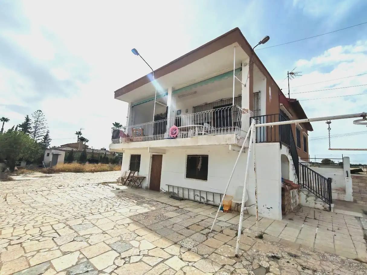 4 bedroom Villa for sale in Elche / Elx with pool - € 315,000 (Ref: 10130317)