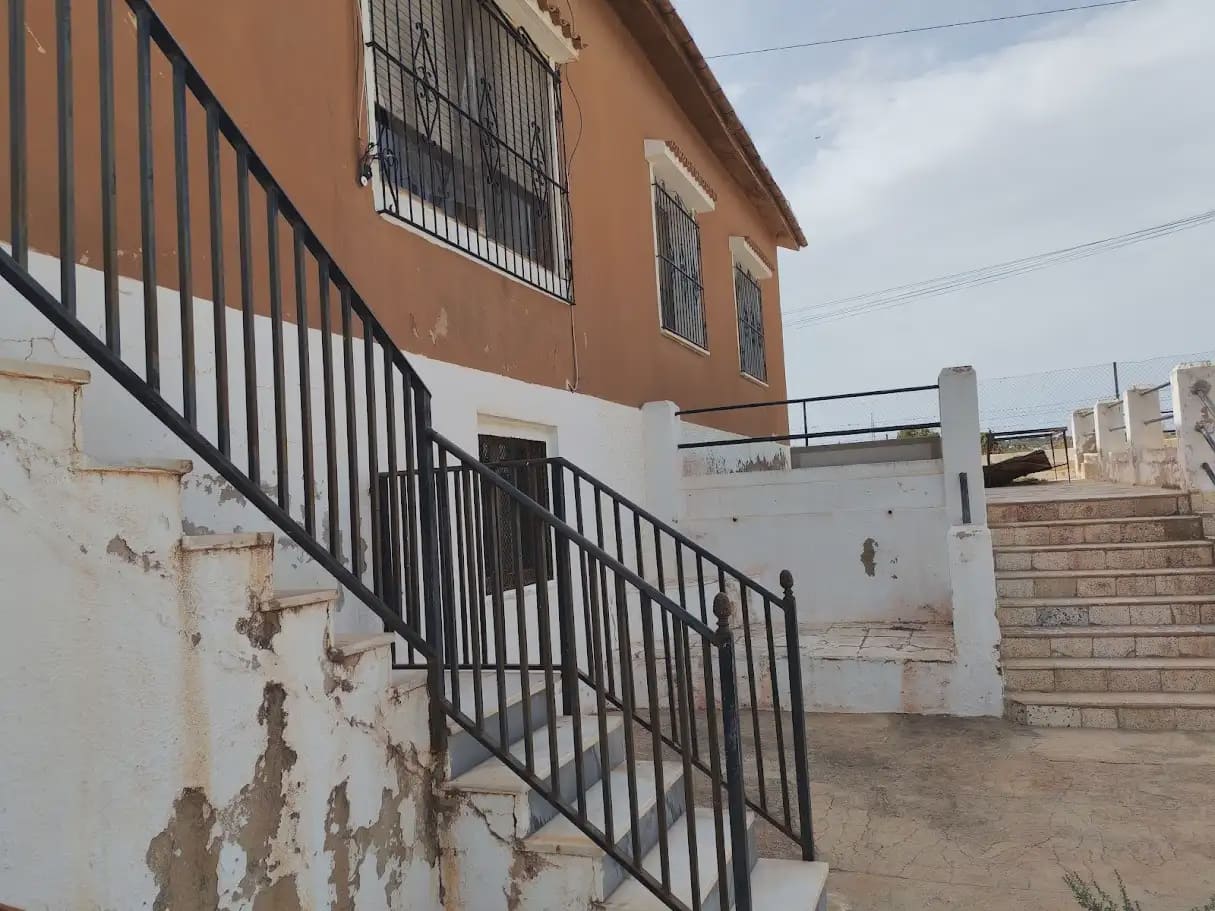 4 bedroom Villa for sale in Elche / Elx with pool - € 315,000 (Ref: 10130317)