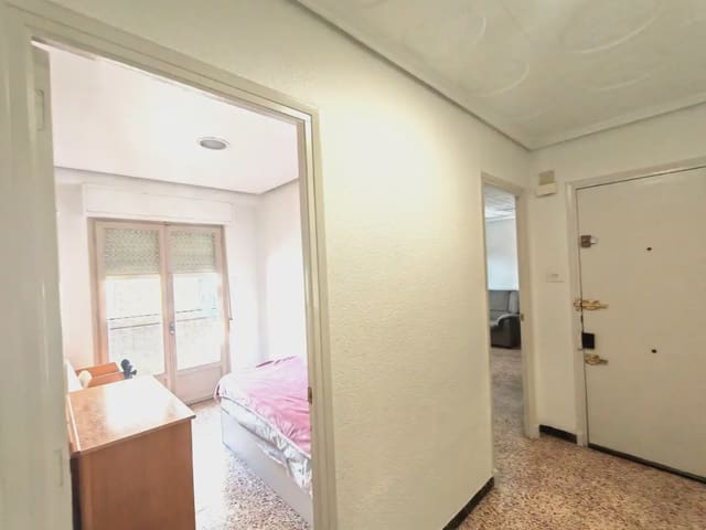 4 quarto Apartamento para venda em Centro, Elche / Elx - 199 500 € (Ref: 10130321)