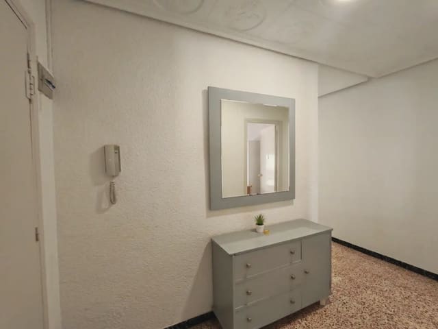 4 quarto Apartamento para venda em Centro, Elche / Elx - 199 500 € (Ref: 10130321)
