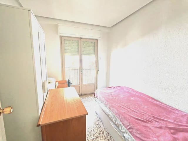 4 quarto Apartamento para venda em Centro, Elche / Elx - 199 500 € (Ref: 10130321)