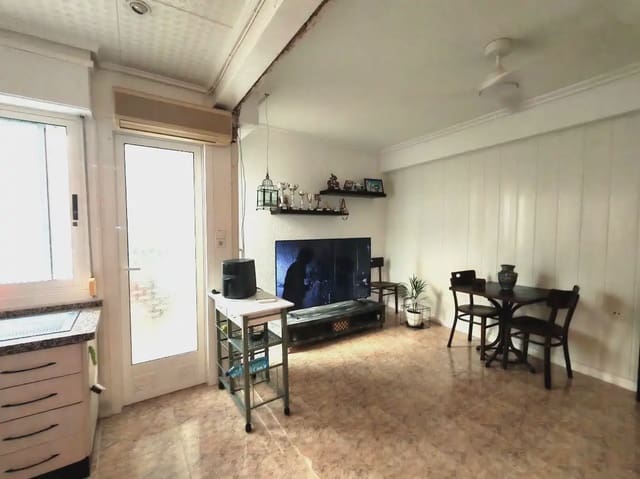 3 slaapkamer Flat te koop in El Pla de Sant Josep - L'Asil, Elche / Elx - € 145.000 (Ref: 10130322)