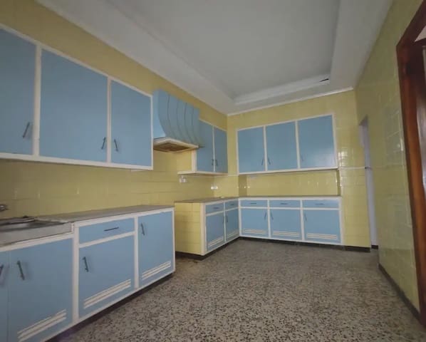 4 quarto Apartamento para venda em Centro, Elche / Elx - 305 000 € (Ref: 10130325)