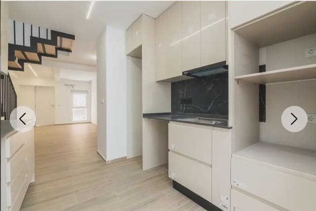 3 slaapkamer Rijtjeshuis te koop in El Raval - Portes Encarnades, Elche / Elx - € 349.000 (Ref: 10130328)