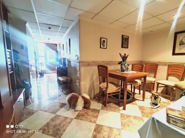 4 slaapkamer Rijtjeshuis te koop in El Raval - Portes Encarnades, Elche / Elx - € 240.000 (Ref: 10130330)
