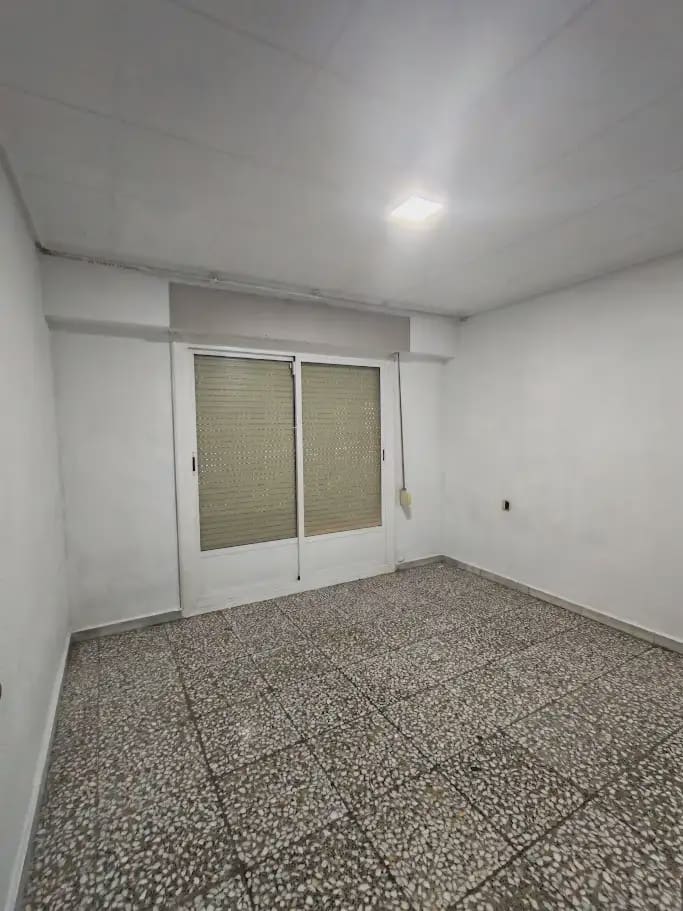 3 bedroom Flat for sale in Elche / Elx - € 99,000 (Ref: 10130333)