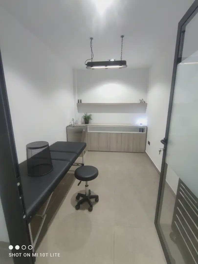Kommersiell til leie i Elche / Elx - € 400 (Ref: 10130336)
