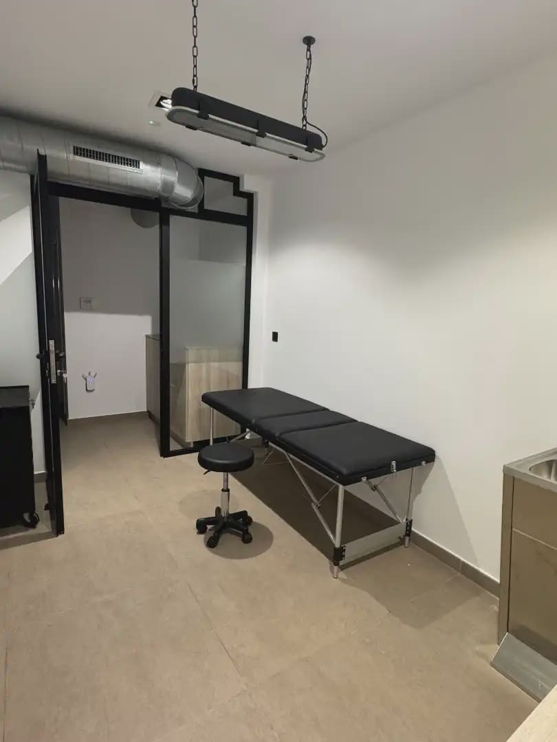 Kommersiell til leie i Elche / Elx - € 400 (Ref: 10130336)