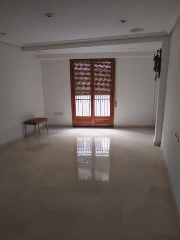 4 bedroom Flat for sale in Centro, Elche / Elx - € 260,000 (Ref: 10130339)