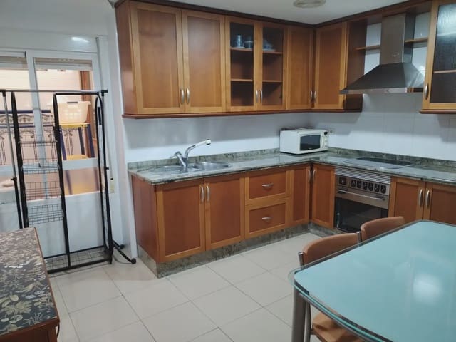 4 bedroom Flat for sale in Centro, Elche / Elx - € 260,000 (Ref: 10130339)