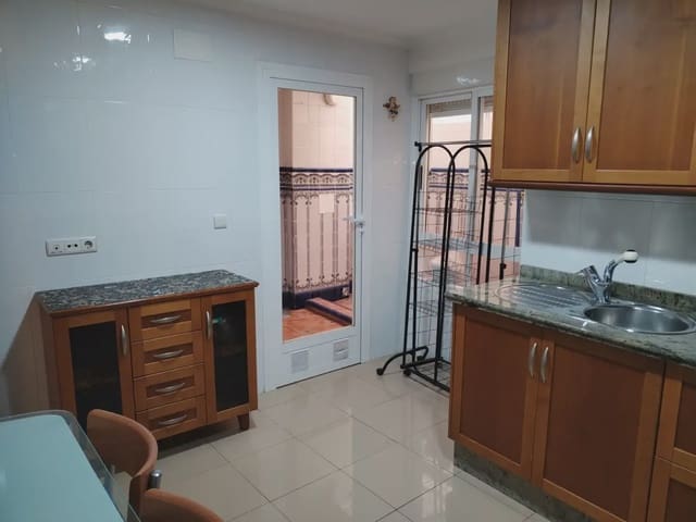 4 bedroom Flat for sale in Centro, Elche / Elx - € 260,000 (Ref: 10130339)
