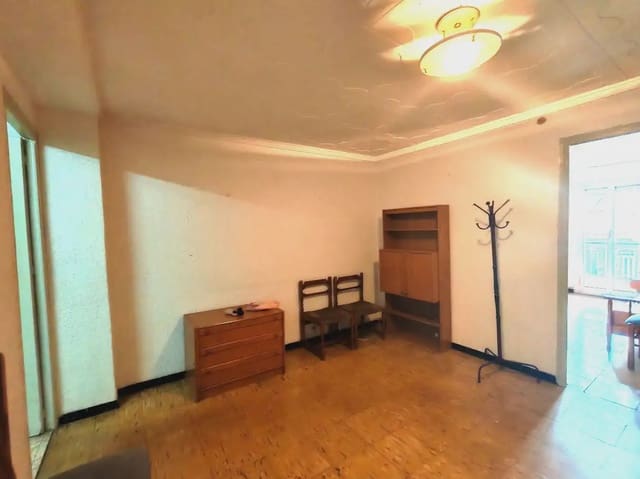 4 bedroom Flat for sale in Carrús Est - Camí dels Magros, Elche / Elx - € 112,000 (Ref: 10130346)