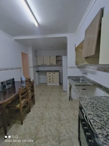 4 bedroom Flat for sale in Carrús Est - Camí dels Magros, Elche / Elx - € 112,000 (Ref: 10130346)