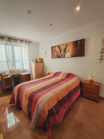 3 quarto Apartamento para venda em Centro, Elche / Elx - 250 000 € (Ref: 10130347)