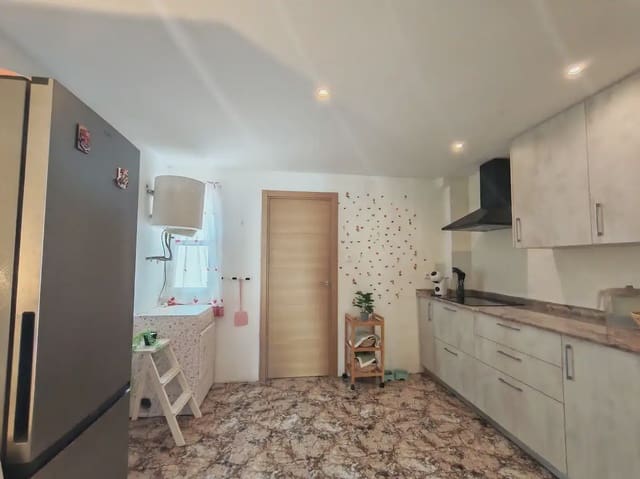 2 slaapkamer Flat te koop in El Pla de Sant Josep - L'Asil, Elche / Elx - € 149.900 (Ref: 10130348)