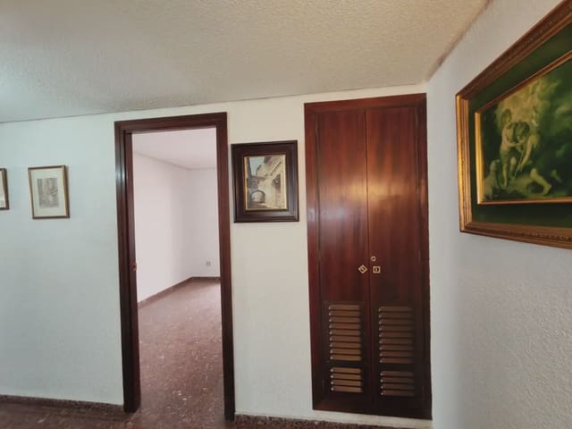 4 slaapkamer Flat te koop in El Pla de Sant Josep - L'Asil, Elche / Elx met garage - € 379.000 (Ref: 10130354)