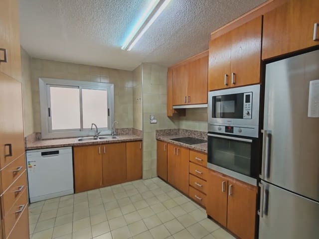 4 slaapkamer Flat te koop in El Pla de Sant Josep - L'Asil, Elche / Elx met garage - € 379.000 (Ref: 10130354)