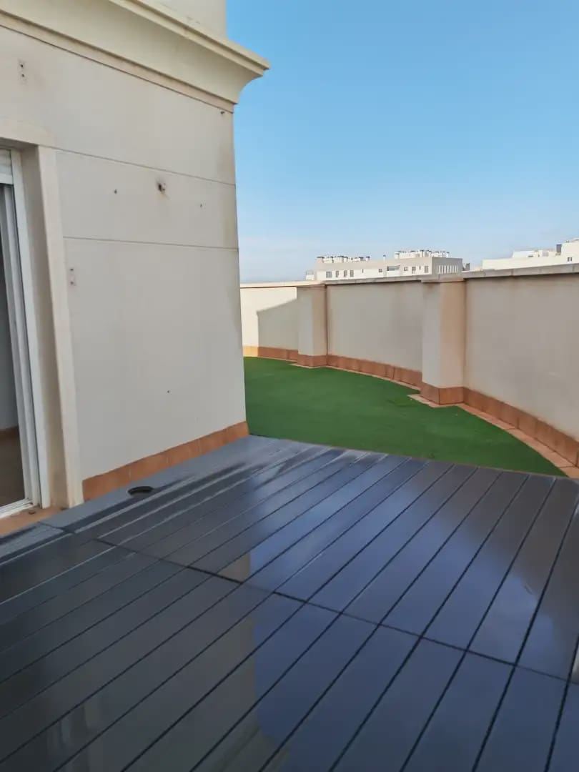 3 sypialnia Penthouse na sprzedaż w Elche / Elx z basenem - 380 000 € (Ref: 10130355)