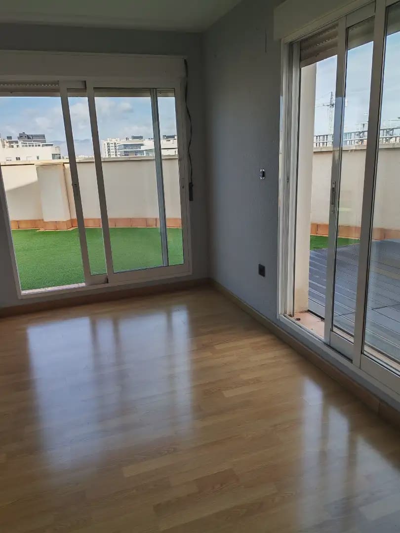 3 sypialnia Penthouse na sprzedaż w Elche / Elx z basenem - 380 000 € (Ref: 10130355)
