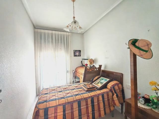 4 slaapkamer Rijtjeshuis te koop in El Pla de Sant Josep - L'Asil, Elche / Elx - € 265.000 (Ref: 10130356)