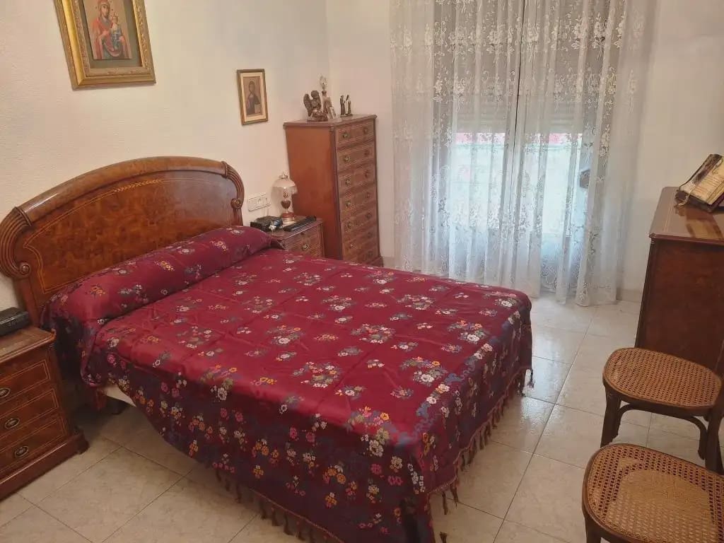 Adosado de 4 habitaciones en Elche / Elx en venta - 265.000 € (Ref: 10130356)