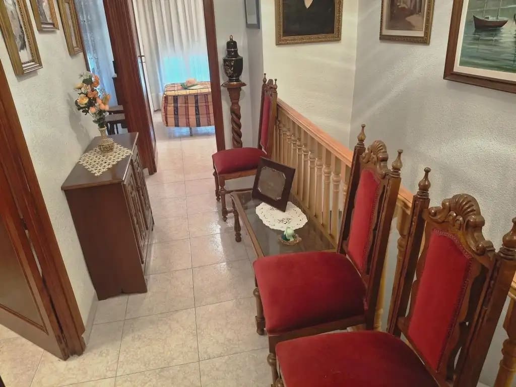 Adosado de 4 habitaciones en Elche / Elx en venta - 265.000 € (Ref: 10130356)