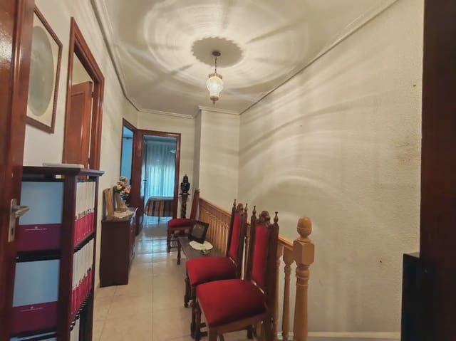 4 slaapkamer Rijtjeshuis te koop in El Pla de Sant Josep - L'Asil, Elche / Elx - € 265.000 (Ref: 10130356)