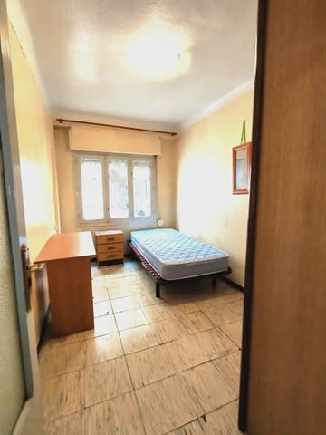 4 bedroom Flat for sale in Centro, Elche / Elx - € 280,000 (Ref: 10130358)