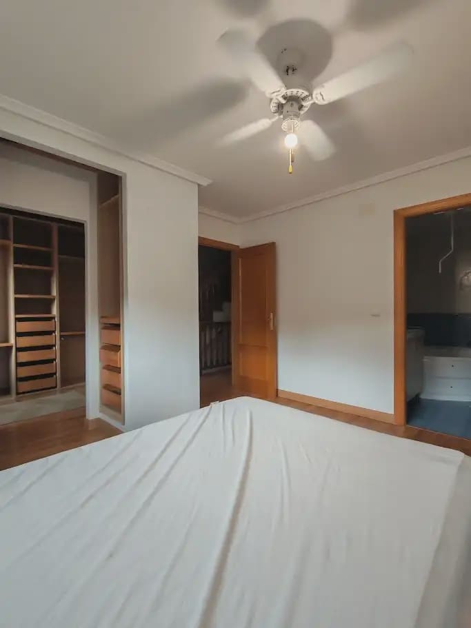 4 bedroom Terraced Villa for rent in Aspe with garage - € 1,000 (Ref: 10130362)