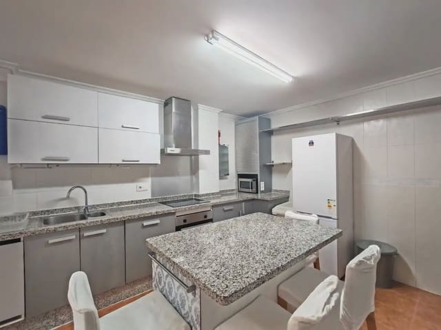4 bedroom Terraced Villa for rent in Aspe with garage - € 1,000 (Ref: 10130362)