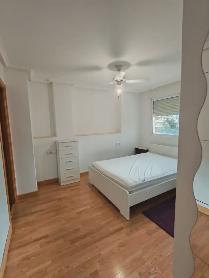 4 bedroom Terraced Villa for rent in Aspe with garage - € 1,000 (Ref: 10130362)