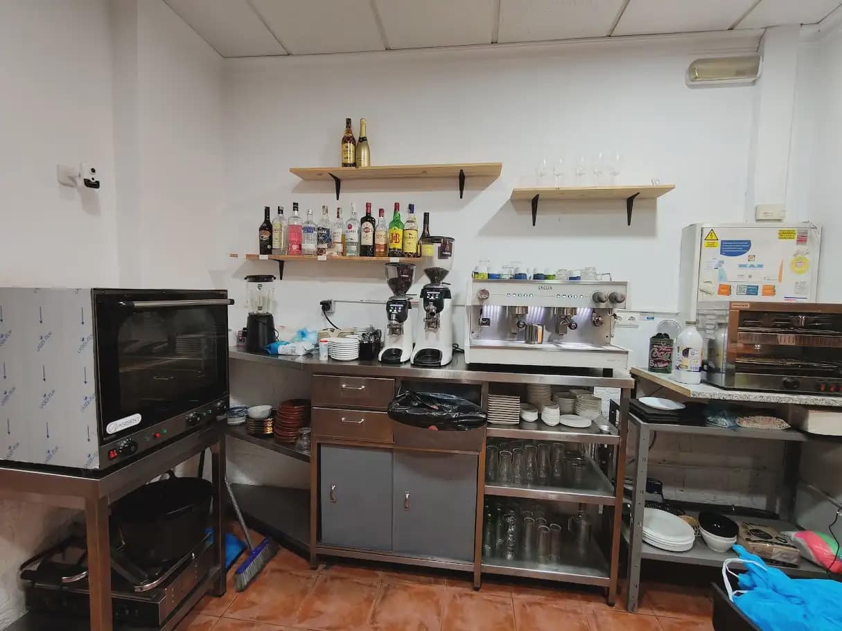 Commercial for sale in Elche / Elx - € 27,000 (Ref: 10130364)