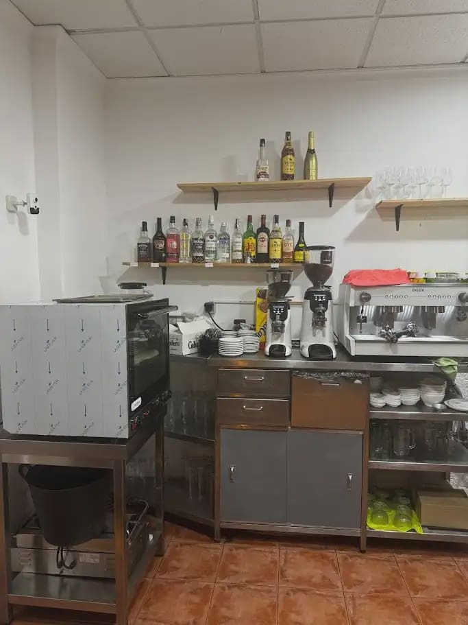 Commercial for sale in Elche / Elx - € 27,000 (Ref: 10130364)