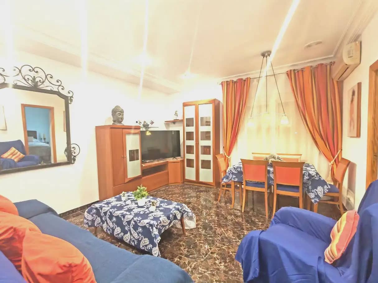 3 sovrum Lägenhet att hyra i Elche / Elx - 1 150 € (Ref: 10130366)