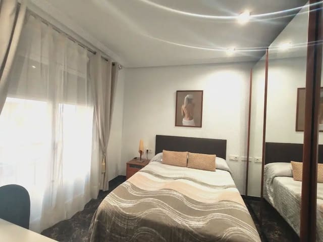 3 sovrum Lägenhet att hyra i Centro, Elche / Elx - 1 150 € (Ref: 10130366)